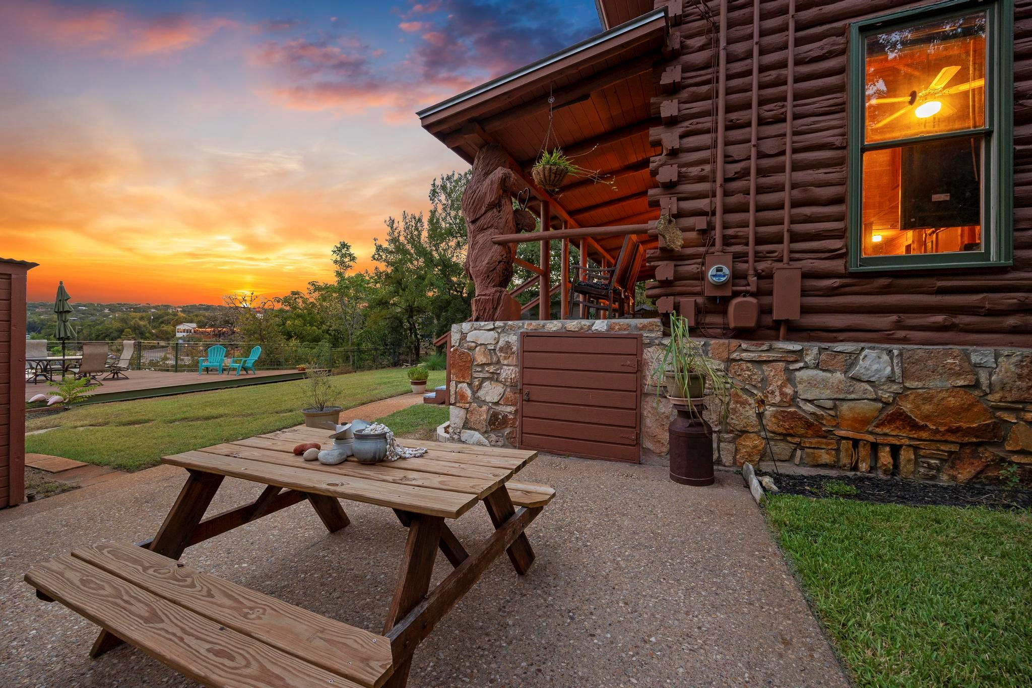 707 Cat Hollow Club DR