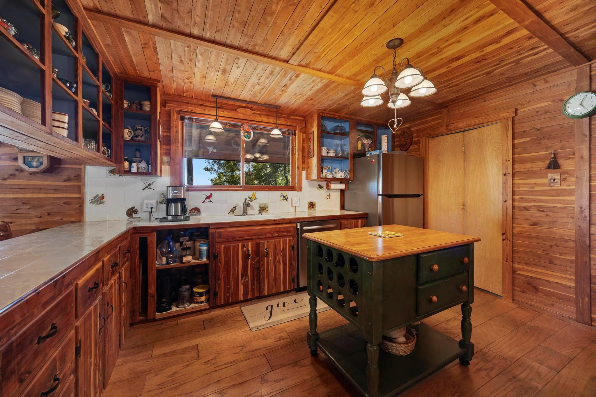707 Cat Hollow Club DR