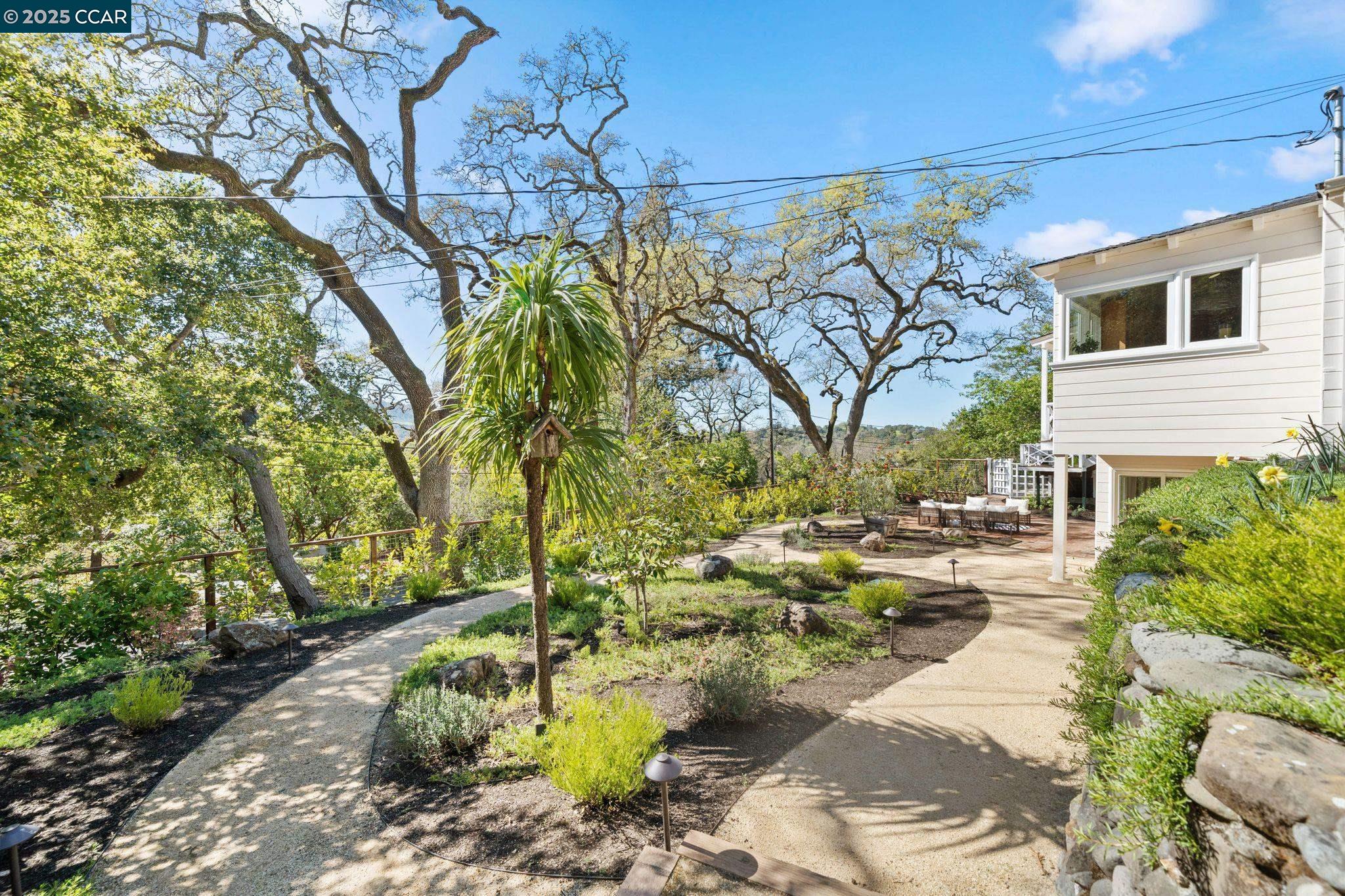 8 El Sereno