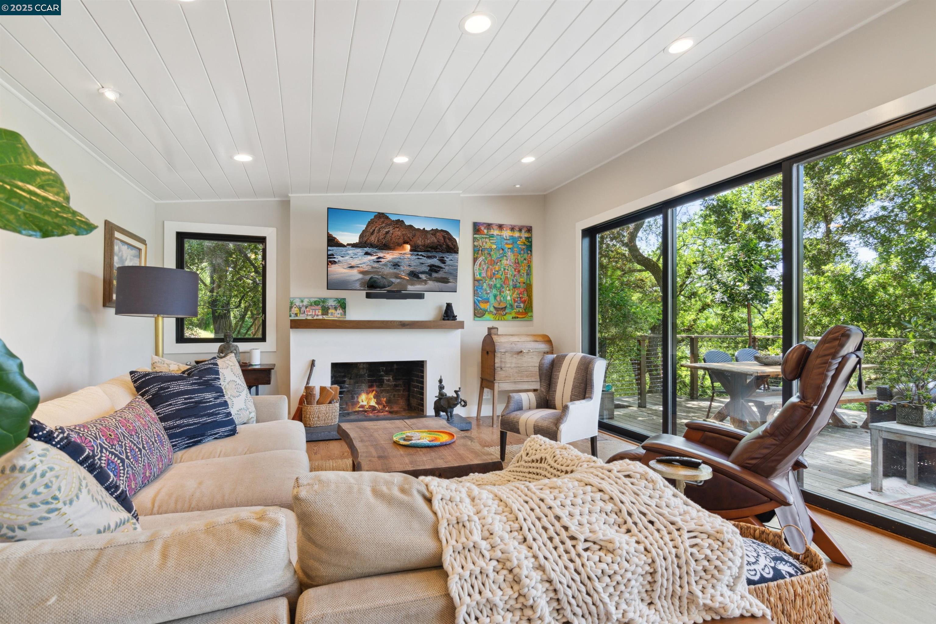 20 Mira Loma Rd