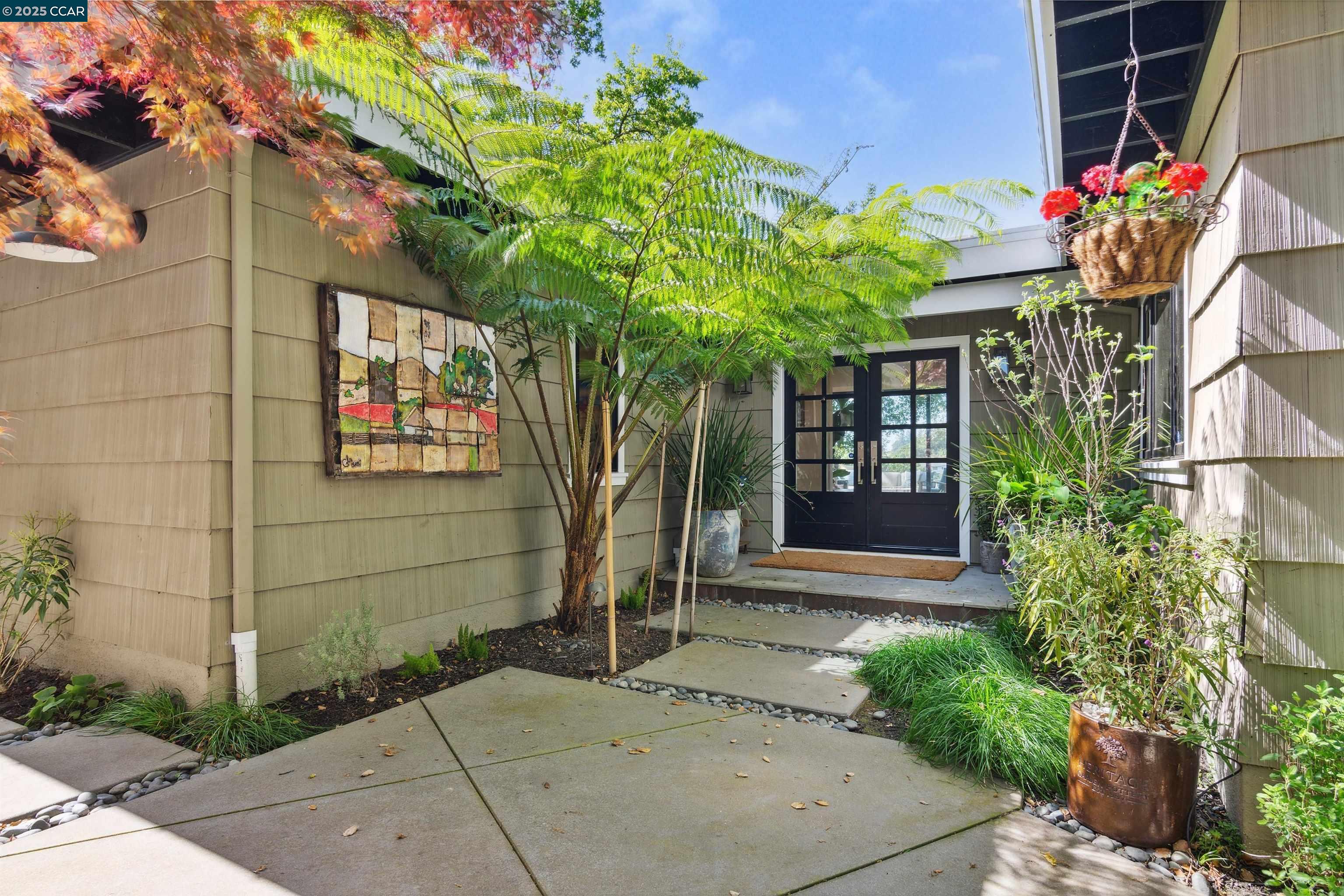 20 Mira Loma Rd