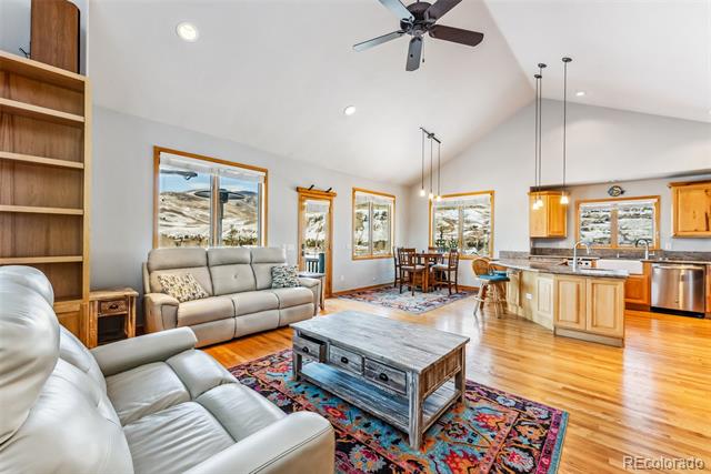 401 Kestrel Lane