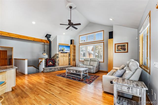401 Kestrel Lane
