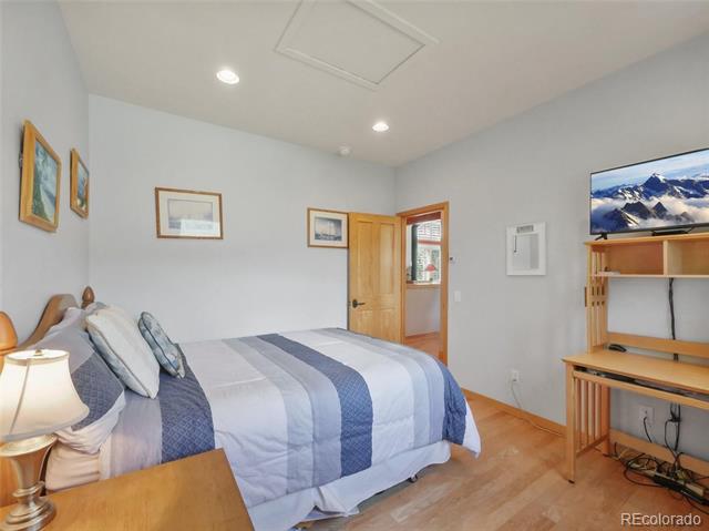401 Kestrel Lane