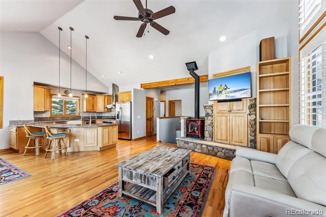 401 Kestrel Lane