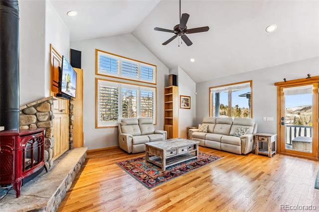 401 Kestrel Lane