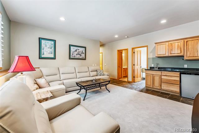 401 Kestrel Lane