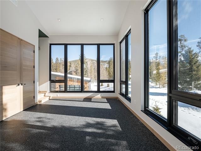 132 N Gold Flake Terrace