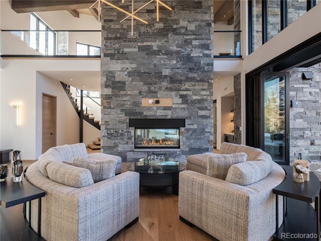 132 N Gold Flake Terrace