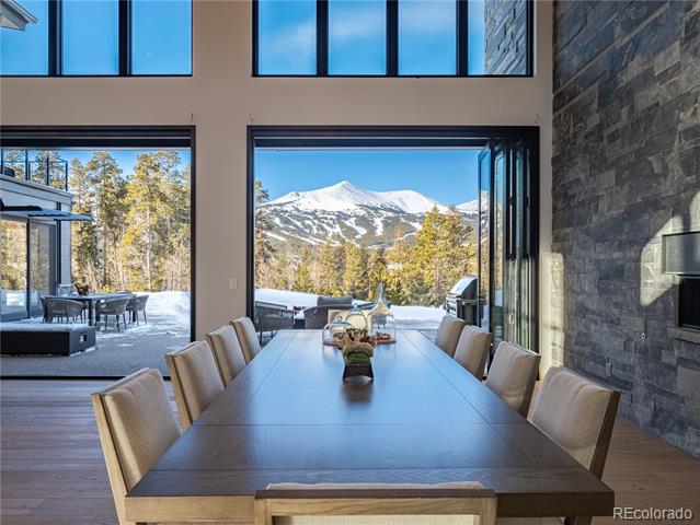 132 N Gold Flake Terrace