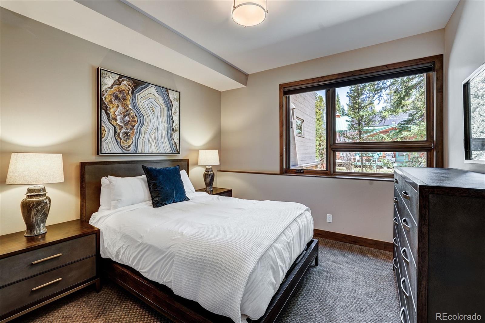 106 N Gold Flake Terrace