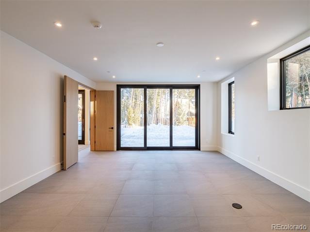 27 Boulder Circle