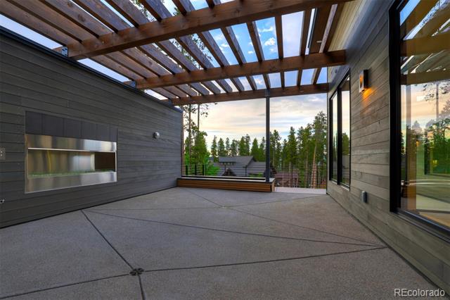 27 Boulder Circle