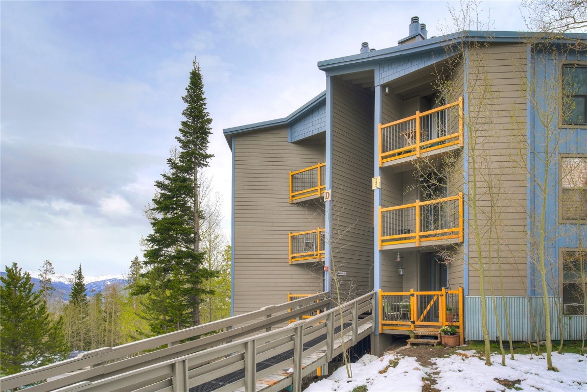 2400 Lodge Pole CIRCLE 108