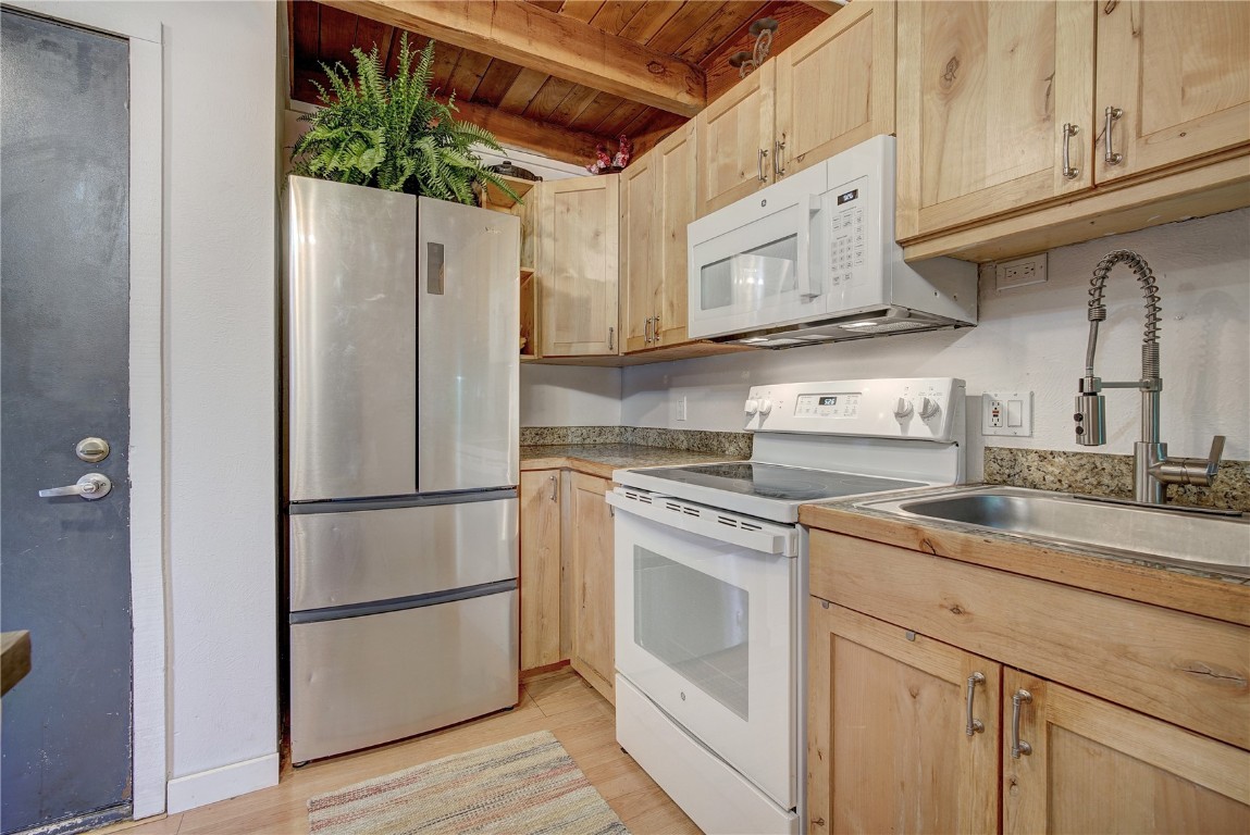 2400 Lodge Pole CIRCLE 108