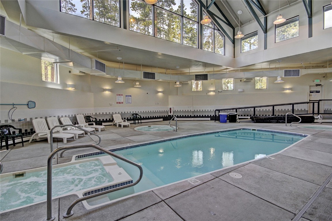 2400 Lodge Pole CIRCLE 108