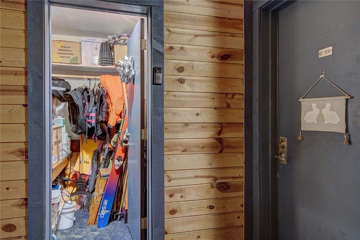 2400 Lodge Pole CIRCLE 108