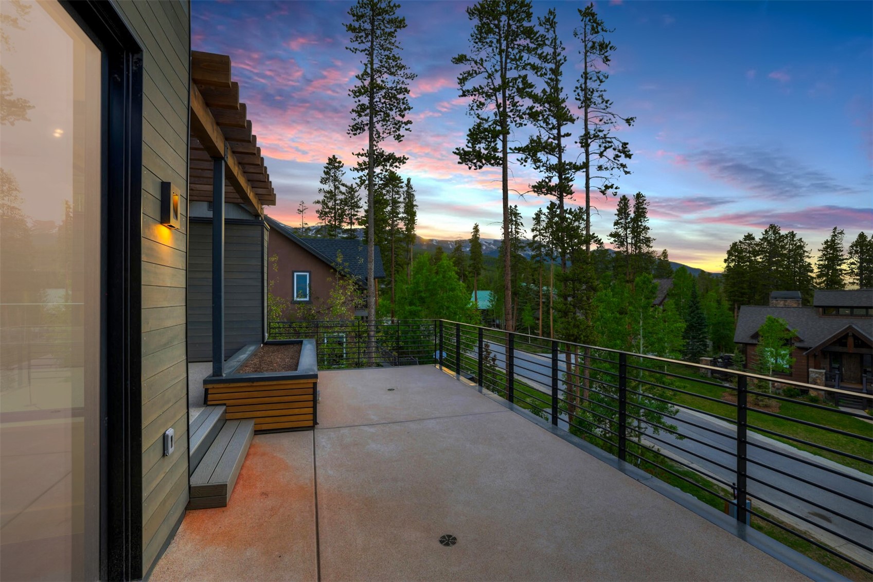27 Boulder CIRCLE