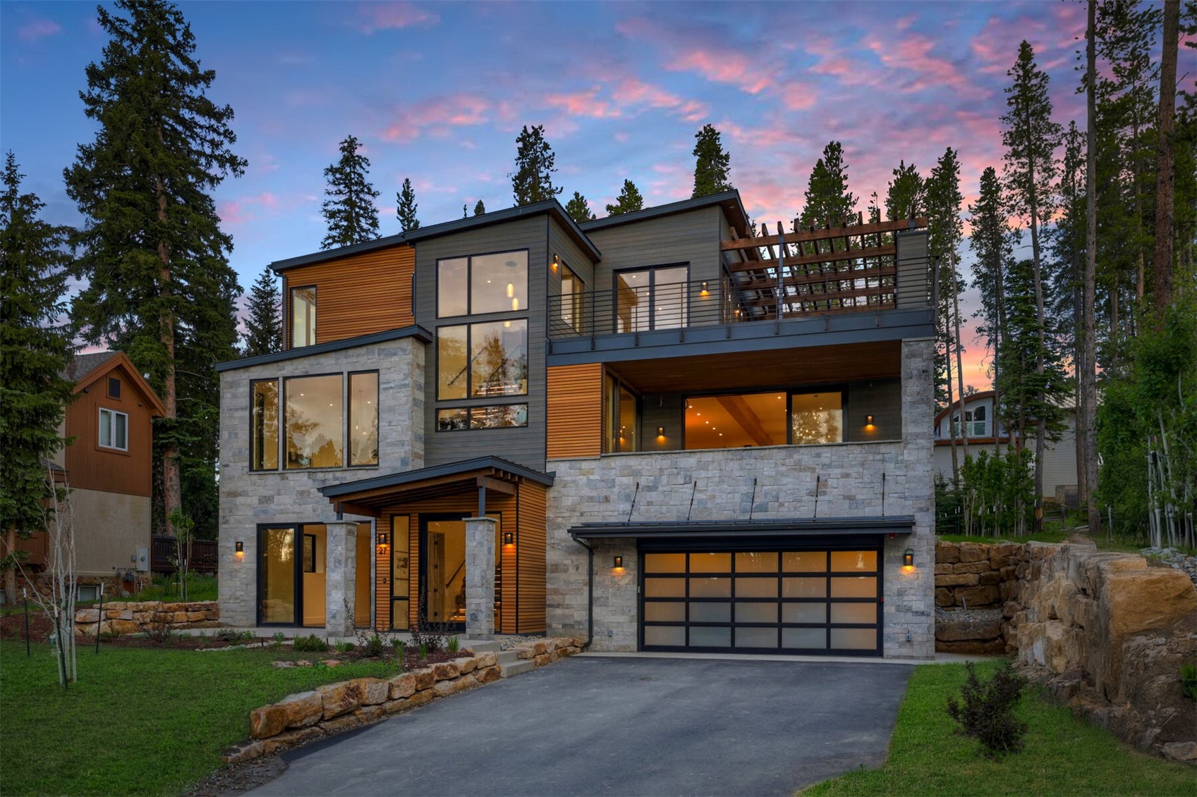 27 Boulder CIRCLE