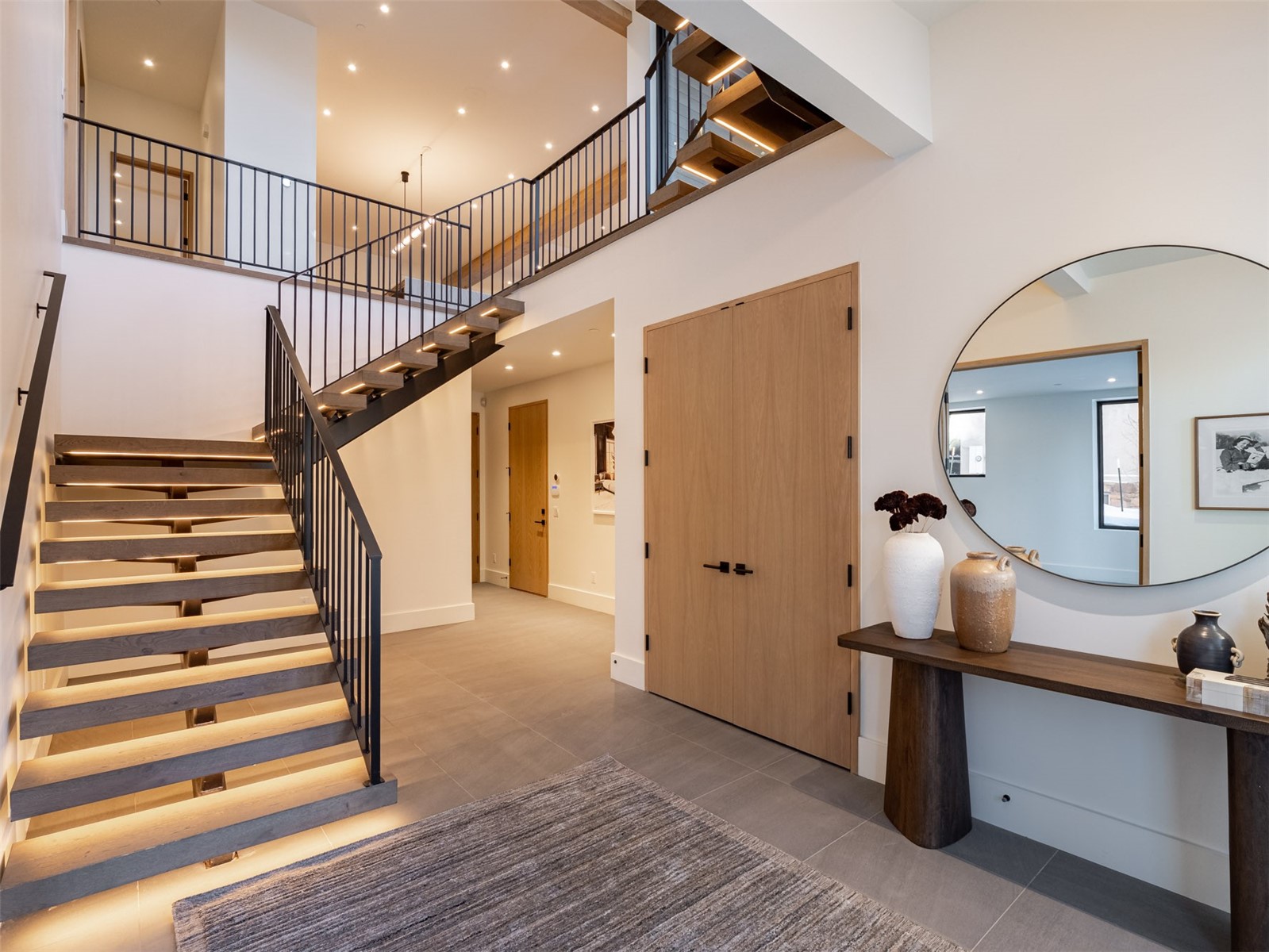 27 Boulder CIRCLE