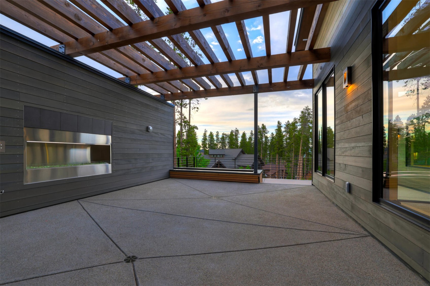 27 Boulder CIRCLE