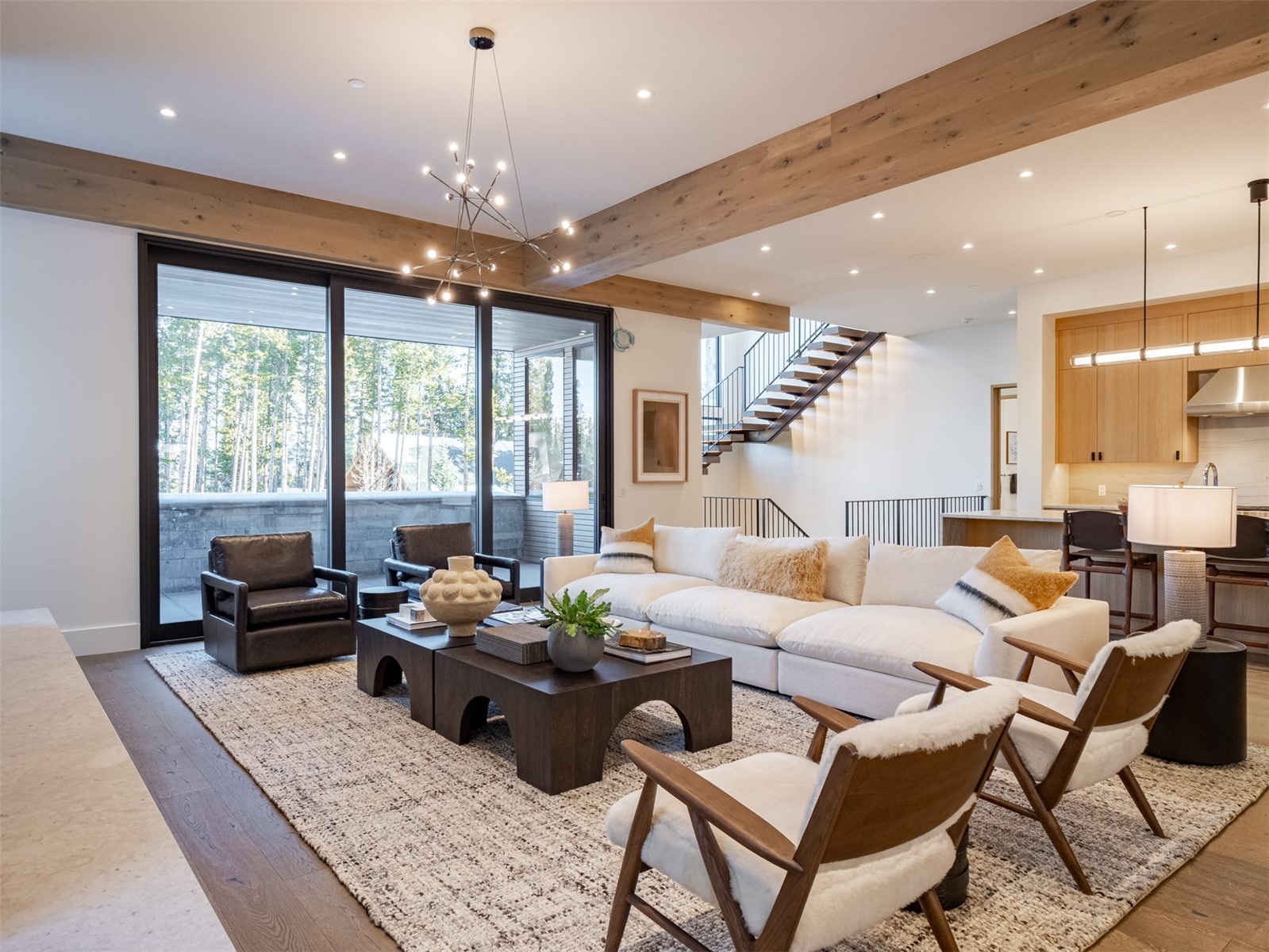 27 Boulder CIRCLE