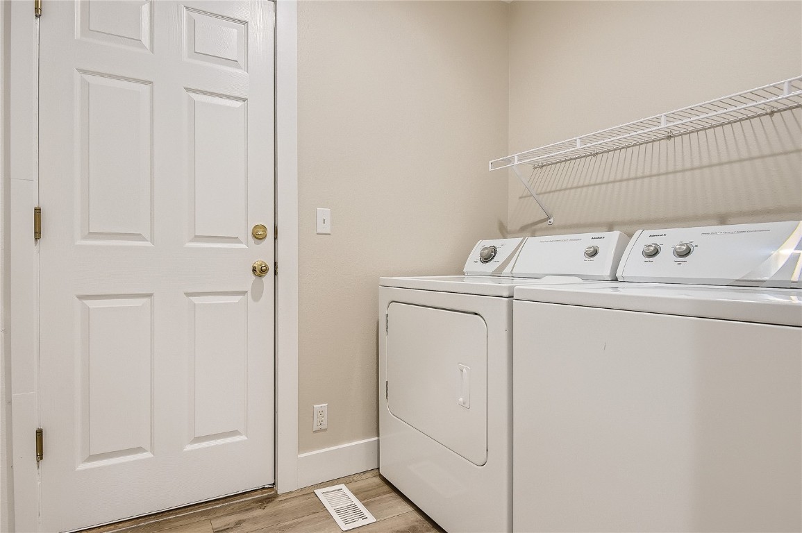 9053 W Phillips DRIVE 0