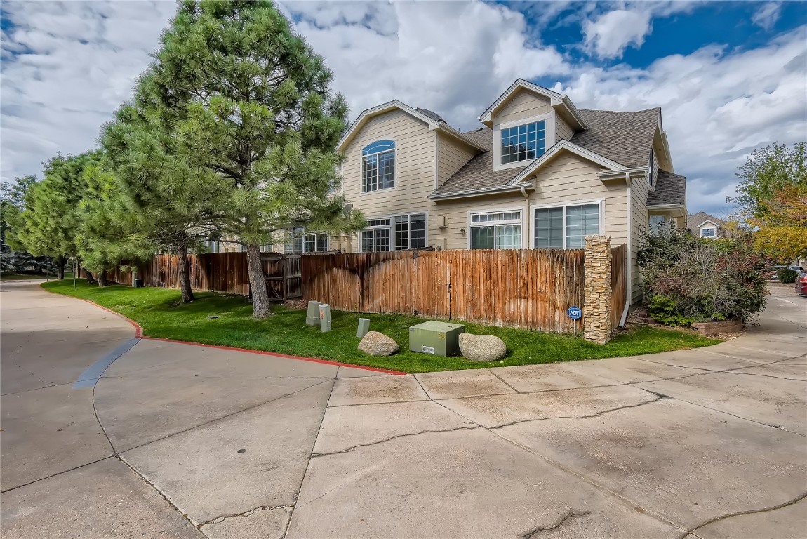 9053 W Phillips DRIVE 0