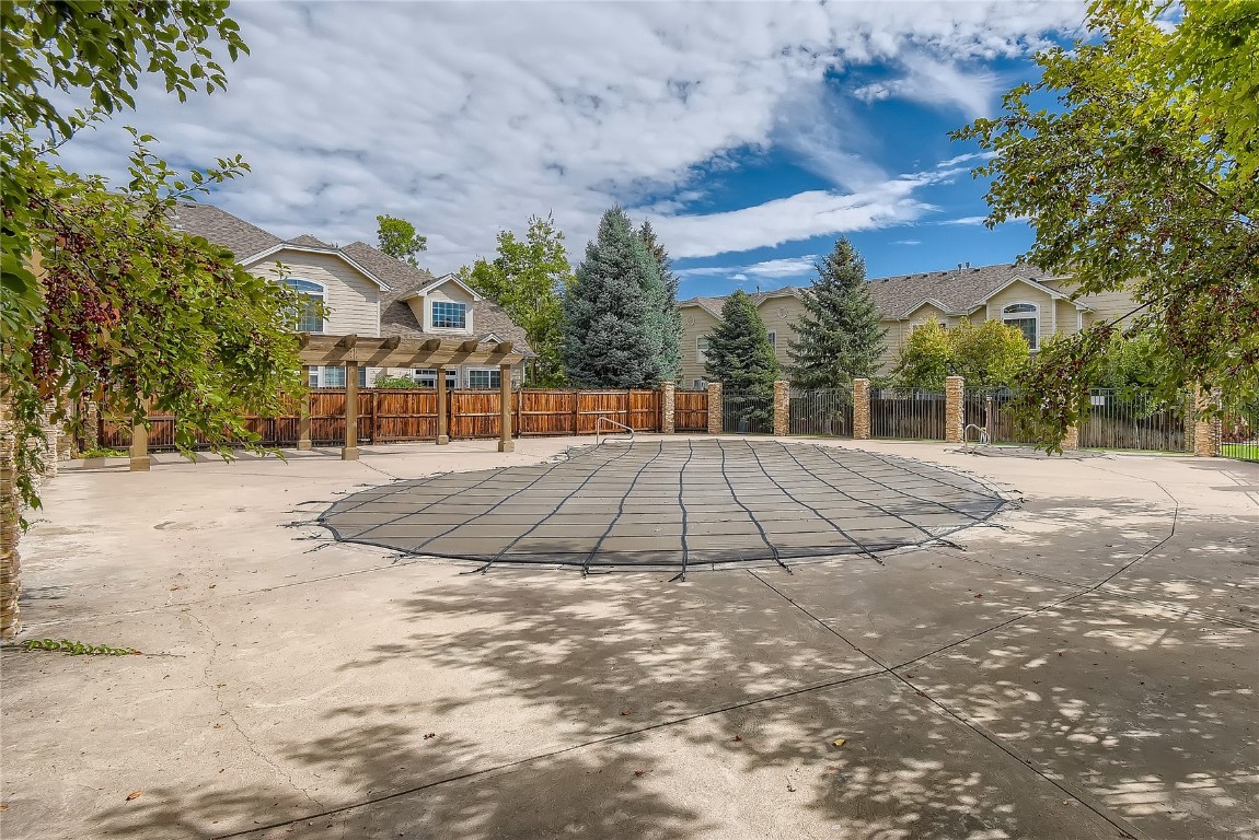 9053 W Phillips DRIVE 0