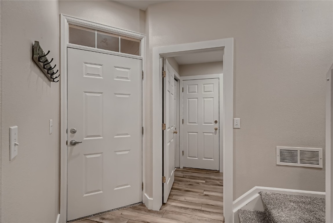 9053 W Phillips DRIVE 0