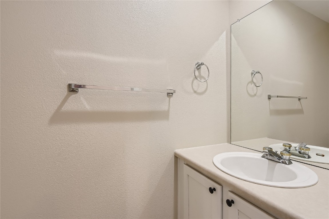 9053 W Phillips DRIVE 0