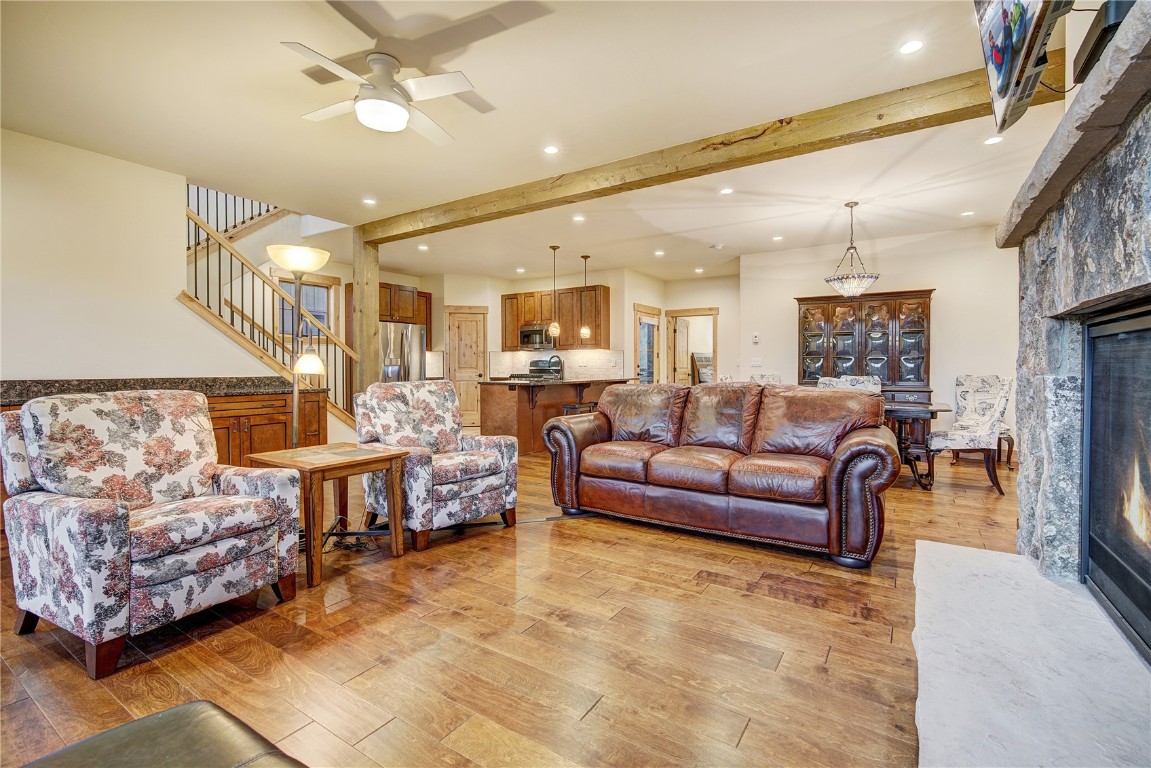 14 Damselfly LOOP 47A