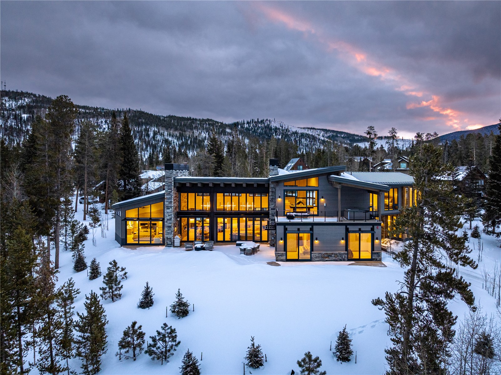 132 N Gold Flake TERRACE