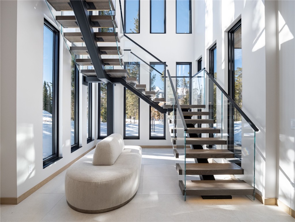 132 N Gold Flake TERRACE