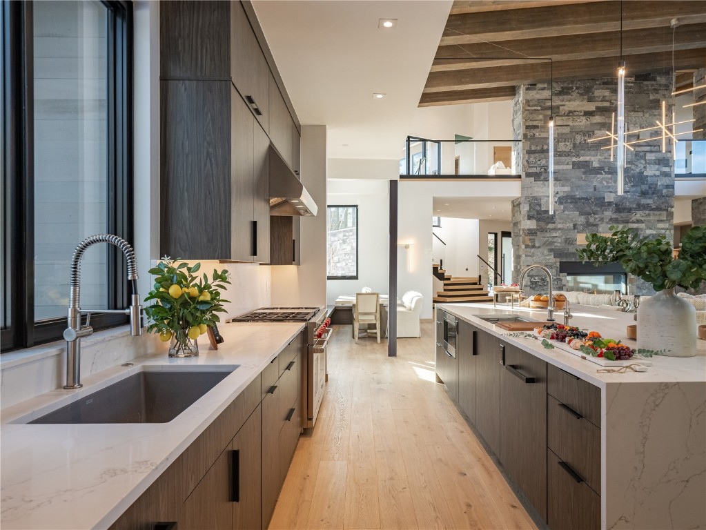 132 N Gold Flake TERRACE