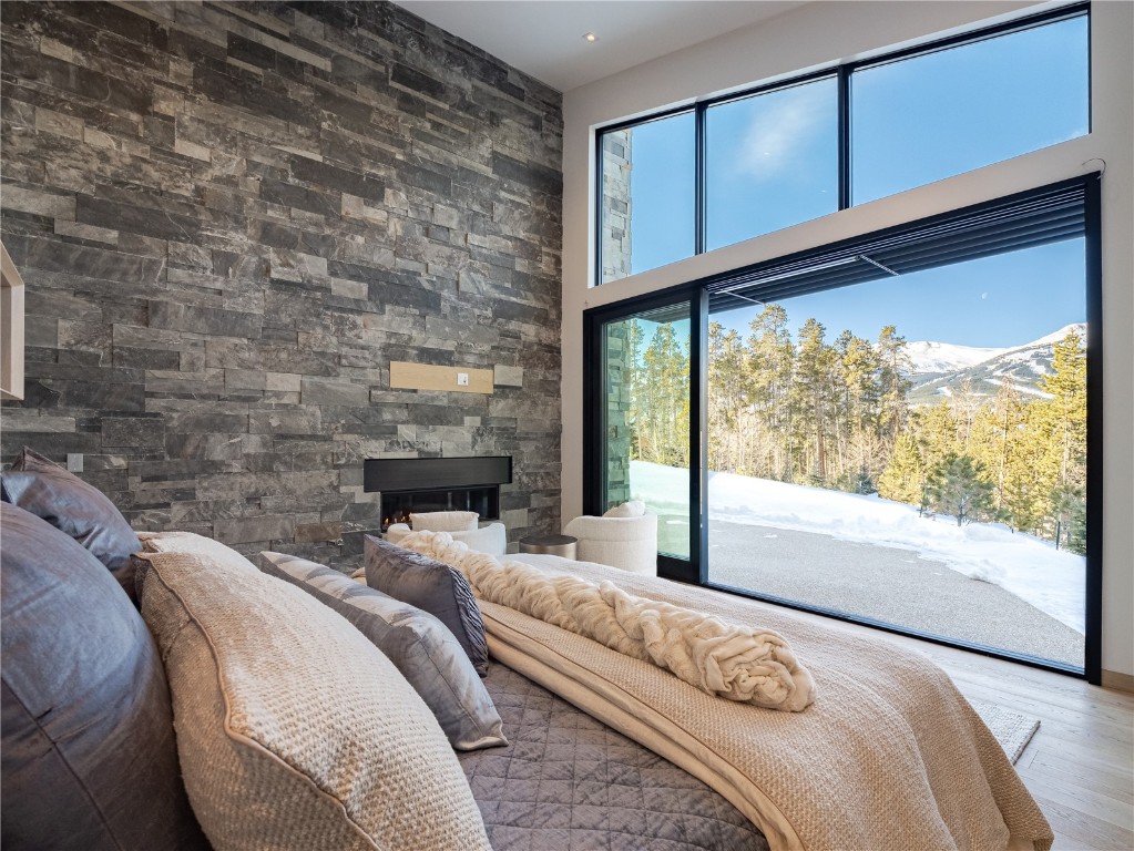 132 N Gold Flake TERRACE