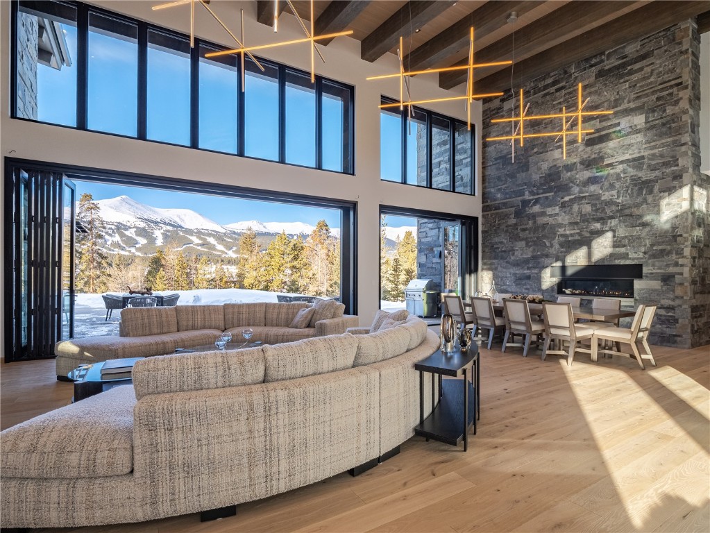 132 N Gold Flake TERRACE