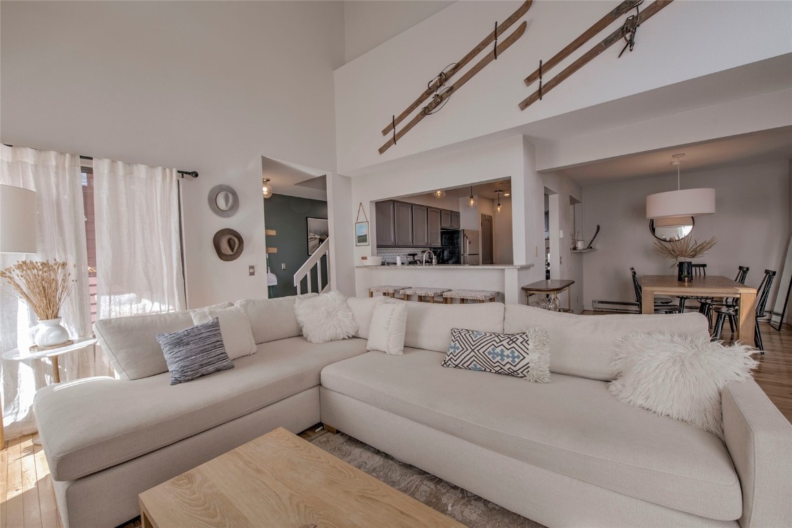 127 Broken Lance DRIVE A203