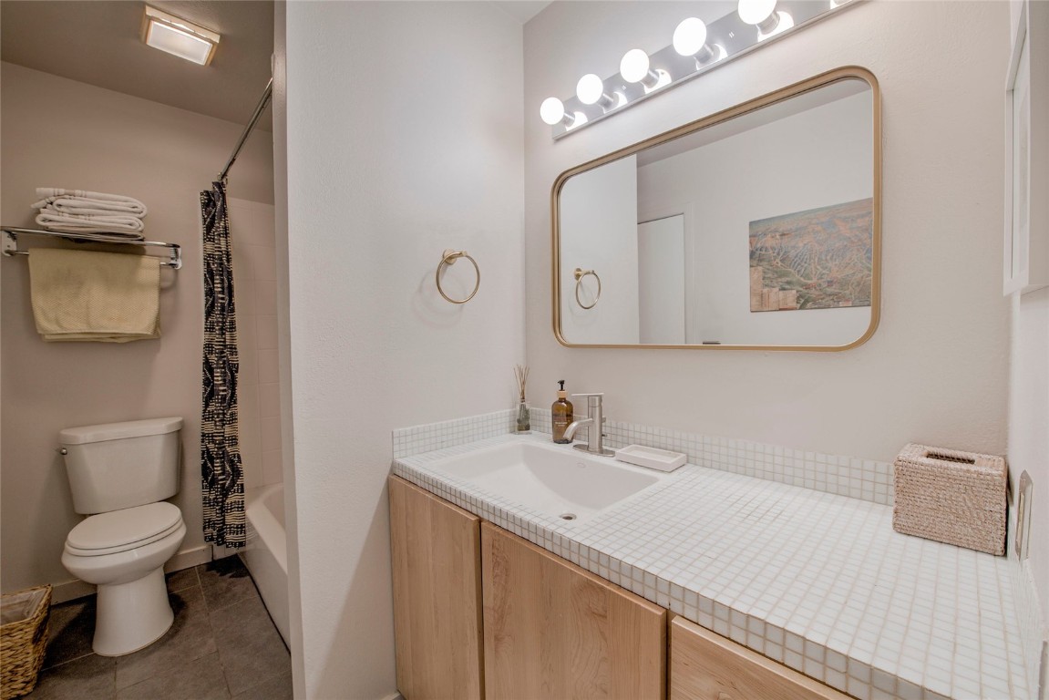 127 Broken Lance DRIVE A203