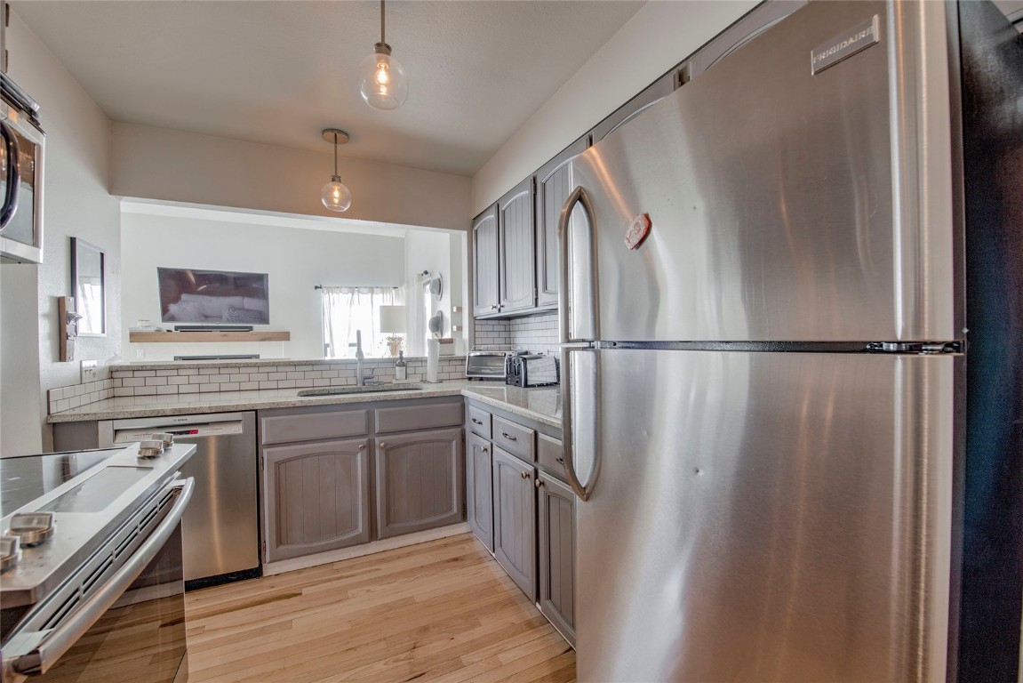 127 Broken Lance DRIVE A203