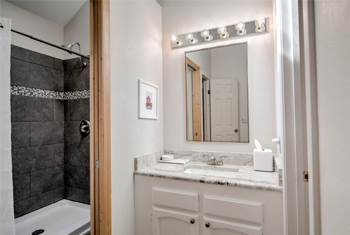 127 Broken Lance DRIVE A203