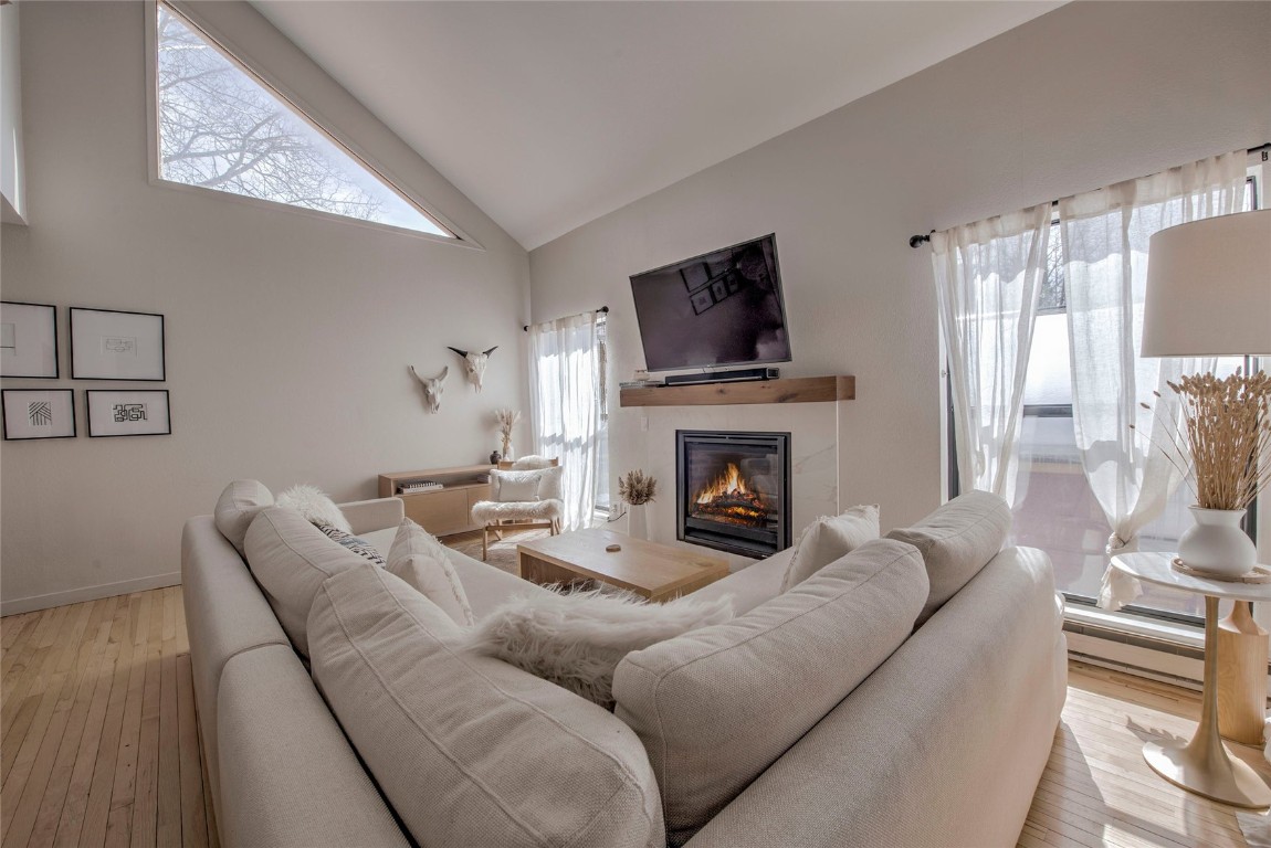 127 Broken Lance DRIVE A203