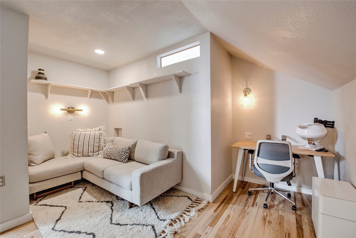 127 Broken Lance DRIVE A203