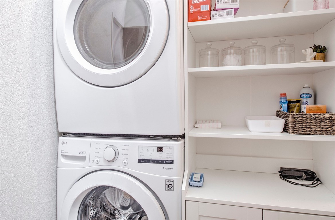 127 Broken Lance DRIVE A203