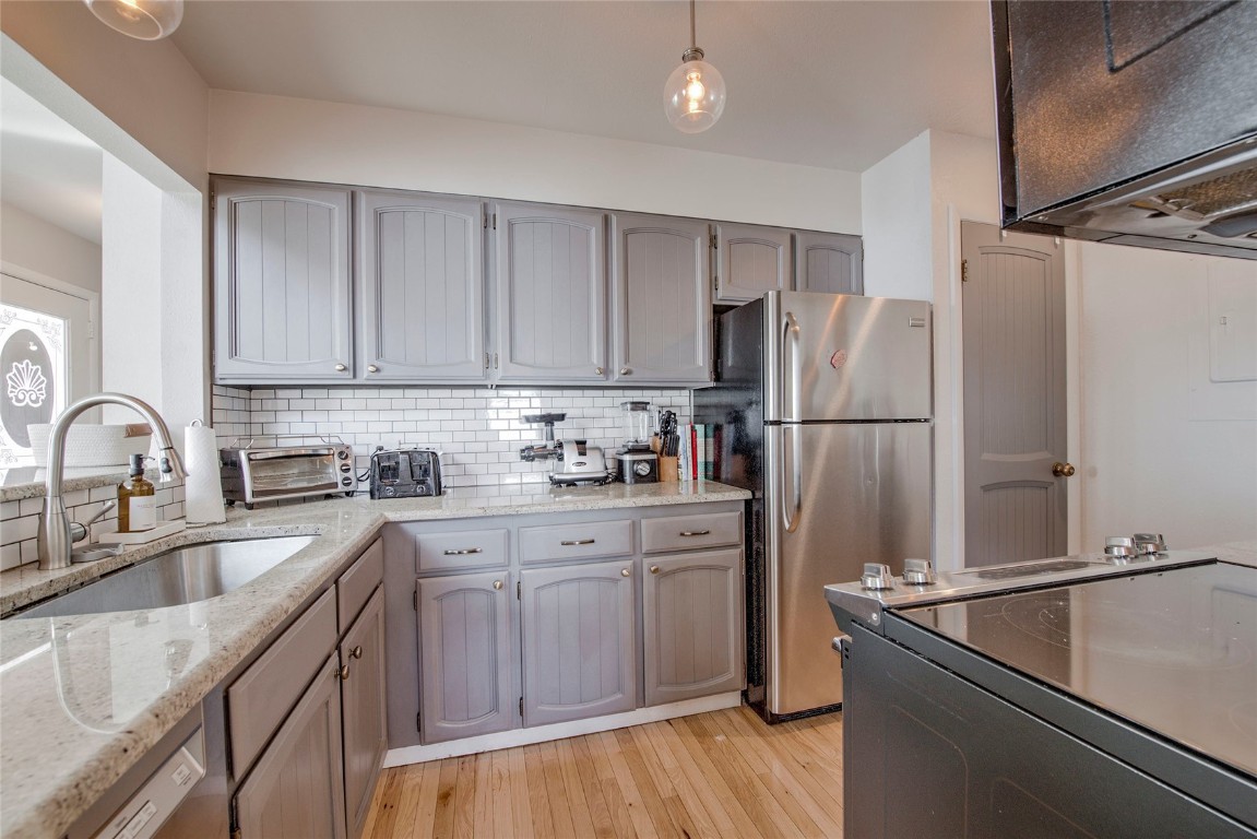 127 Broken Lance DRIVE A203