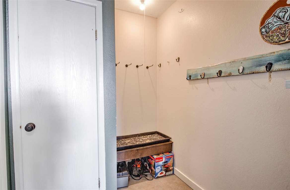 127 Broken Lance DRIVE A203