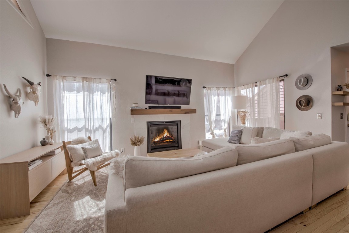 127 Broken Lance DRIVE A203