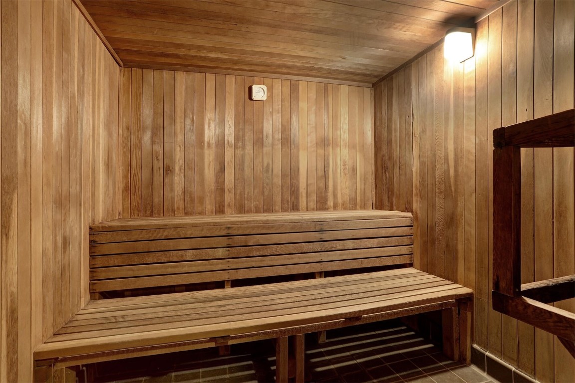 180 Tennis Club ROAD 1640