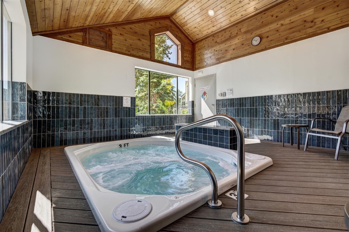 180 Tennis Club ROAD 1640