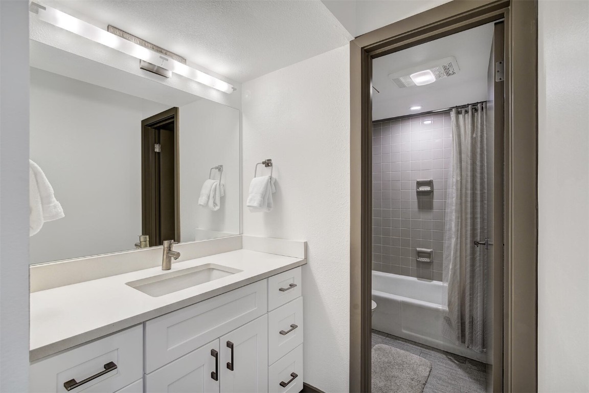 180 Tennis Club ROAD 1640